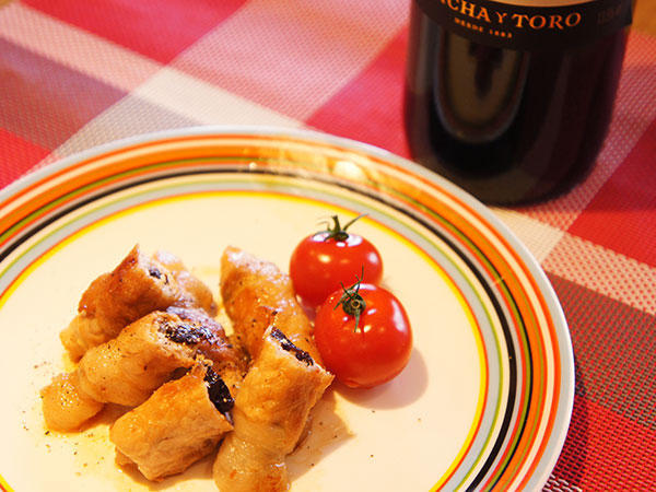 豚肉のプルーン巻き