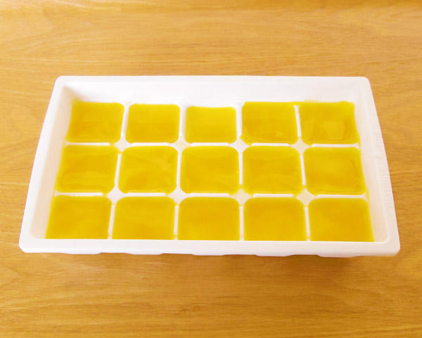 オレンジジュースの氷